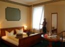 Restaurants / Hotels